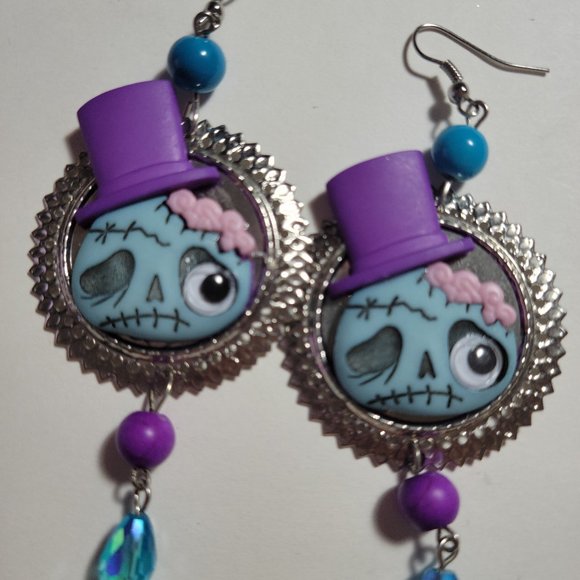Fun Zombie Earrings - Picture 1 of 1